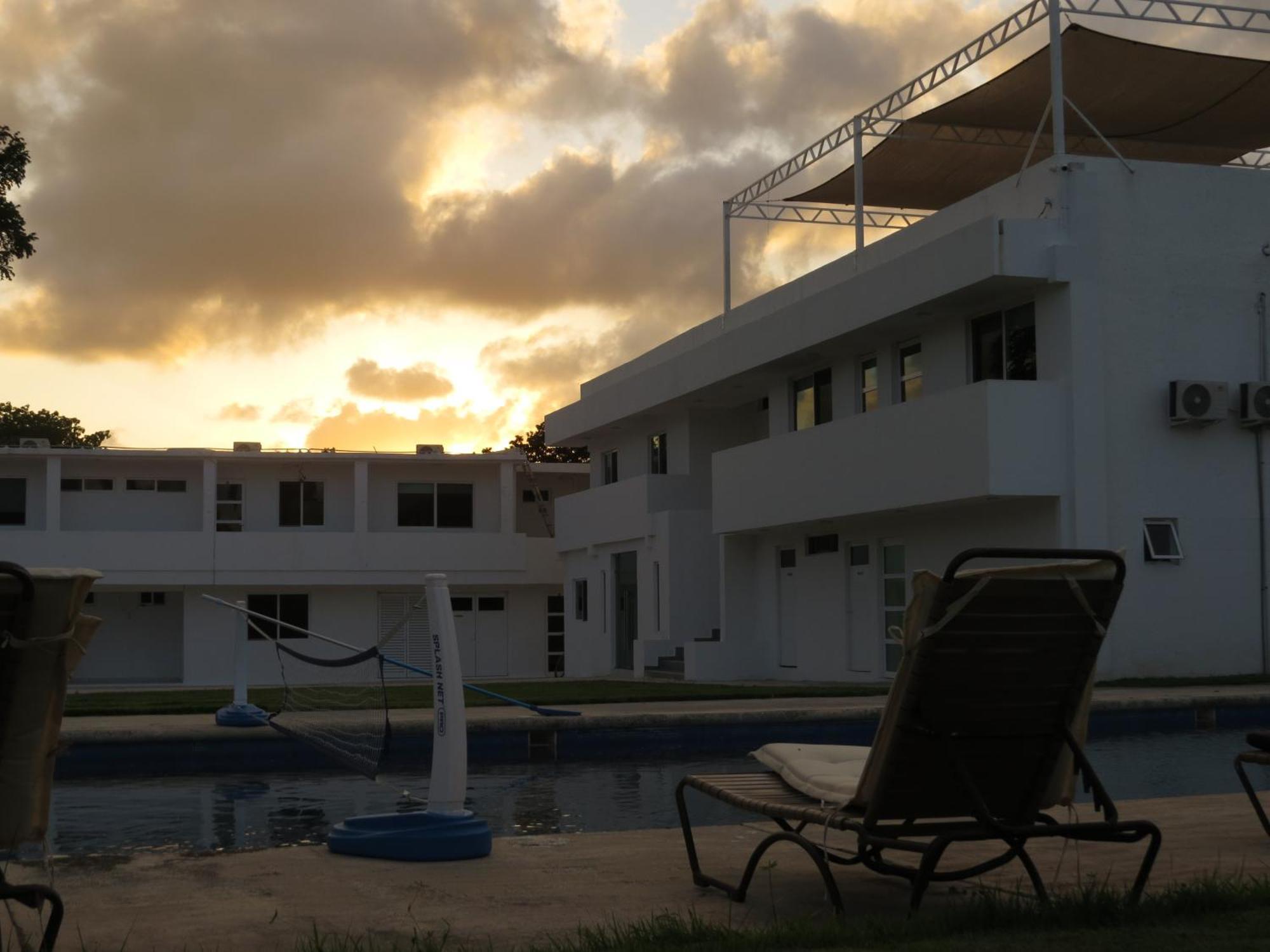 Guest House Stone Wall Residences Cancun Exterior photo